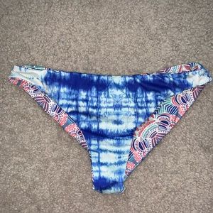 Reversible rip curl bikini bottoms